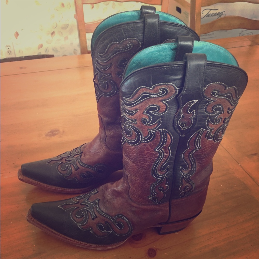 Beautiful TONY LAMA Boots!